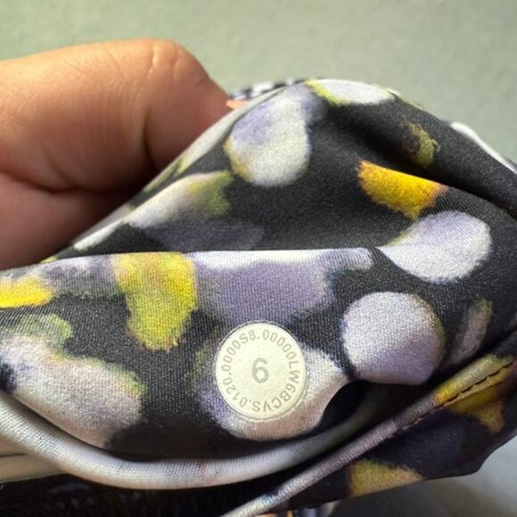 Lululemon Speed Up Tight Full-On Luxtreme Metropolis Glow - Picture 9 of 9